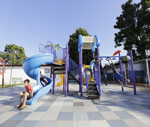 Aire de jeux extérieure en Libye