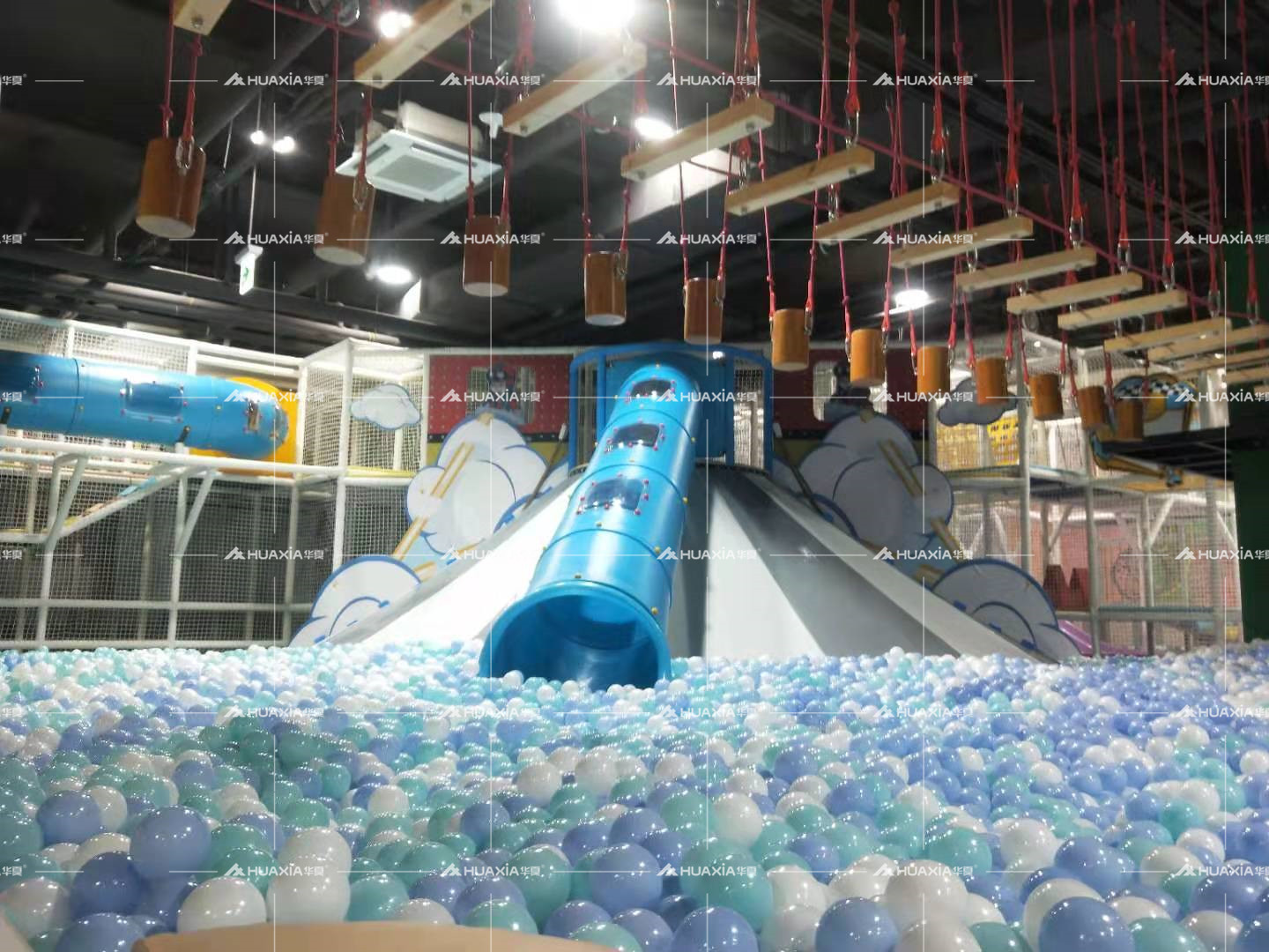 Grand terrain de jeu sportif complet en Corée