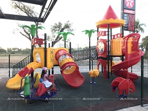 Un toboggan extérieur installé à San Diego