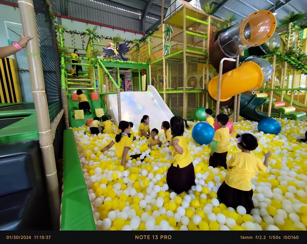 aire de jeux int&eacute;rieure W0055