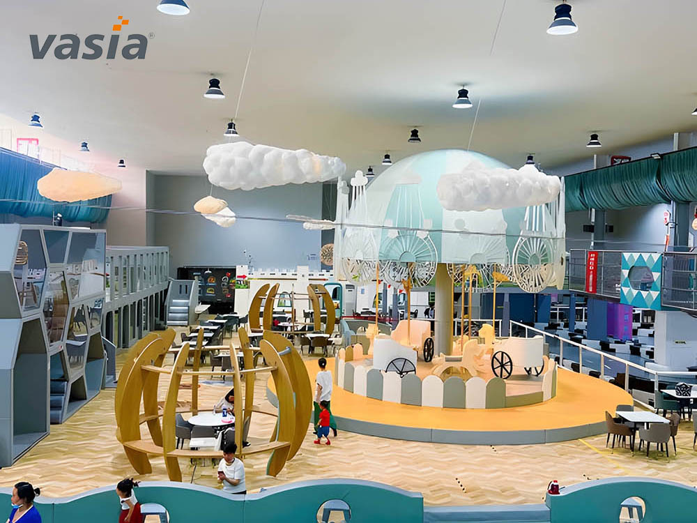 Parc d'attractions int&eacute;rieur M0005