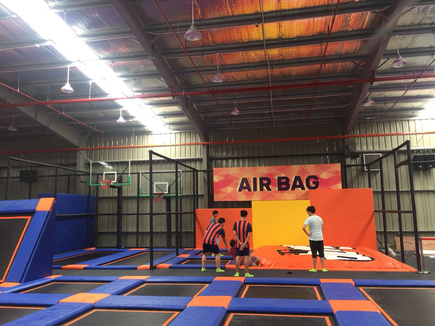 Nouveau Grand parc de Trampoline Commercial en gros pour enfants et adultes